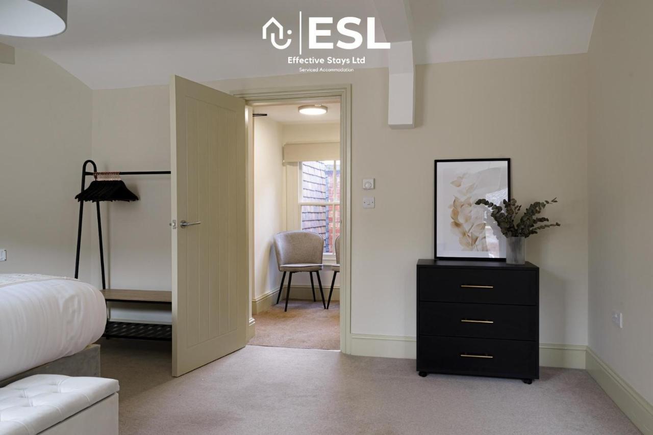 Most Central Luxury Grade 2 Listed Apartment Overlooking Shrewsbury Square - Free Parking المظهر الخارجي الصورة